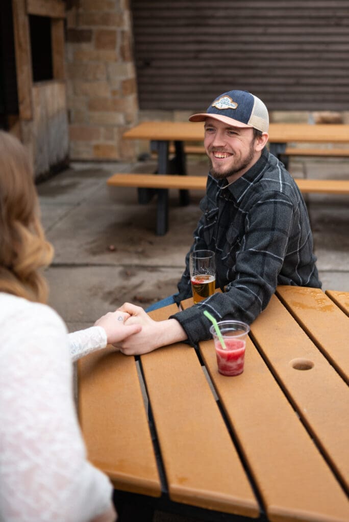 Leinei Lodge wedding photographer. Enagament photo ideas near Eau Claire, WI. Eau Claire photographer