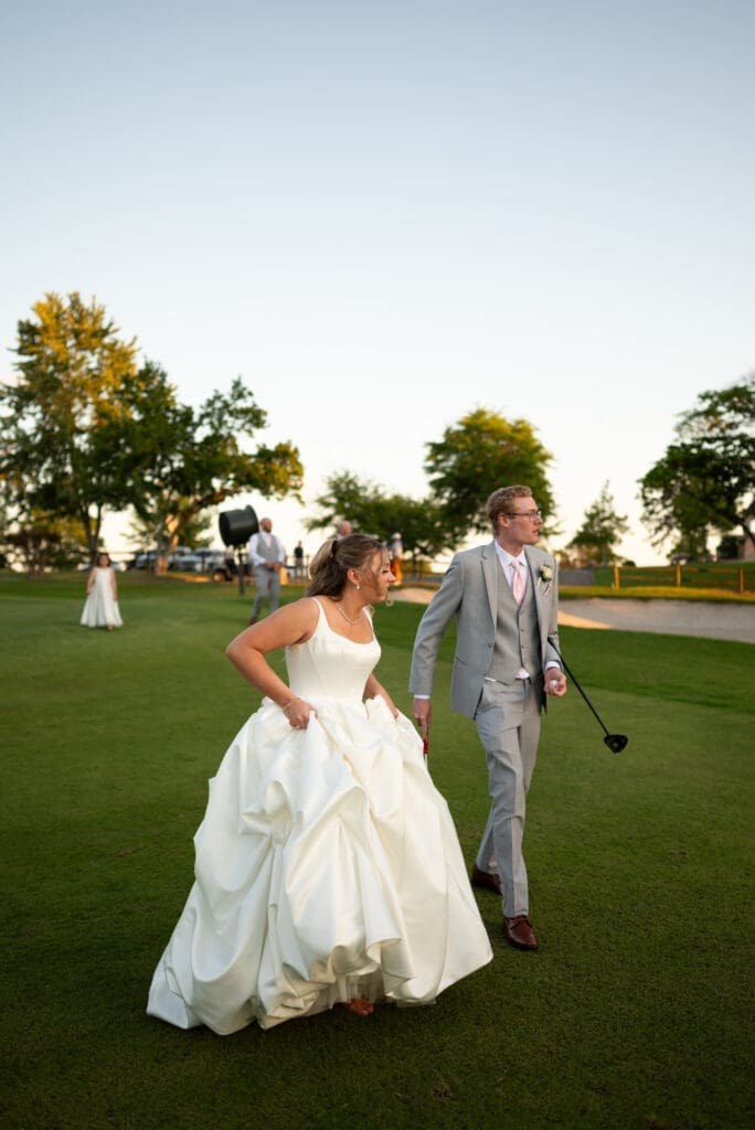 Timeless, classy golf course wedding portrait ideas. Editorial country club wedding