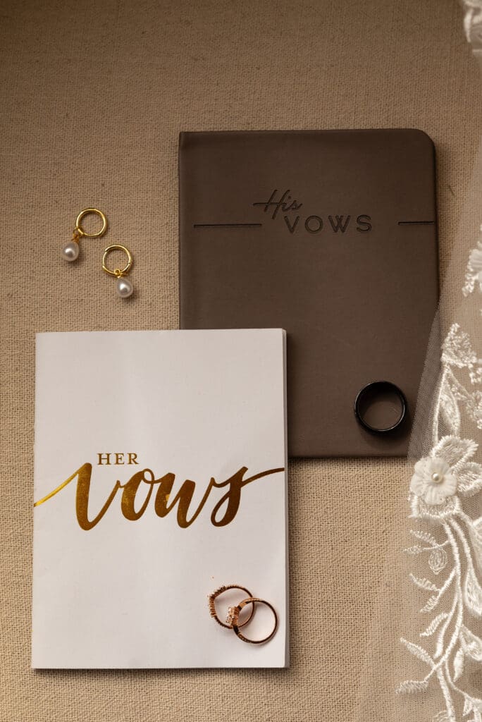 vow books at la crosse wisconsin wedding. timeless wedding venues