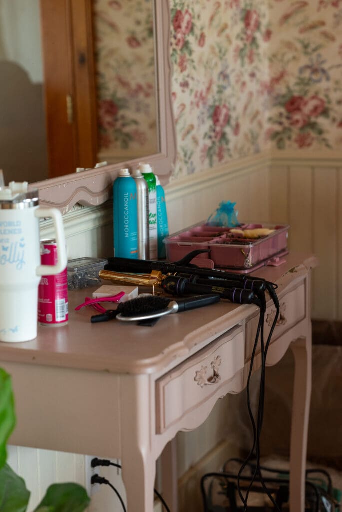 getting ready area at maidenhood wedding venue in Stockholm, wi. true color documentary wedding photographer