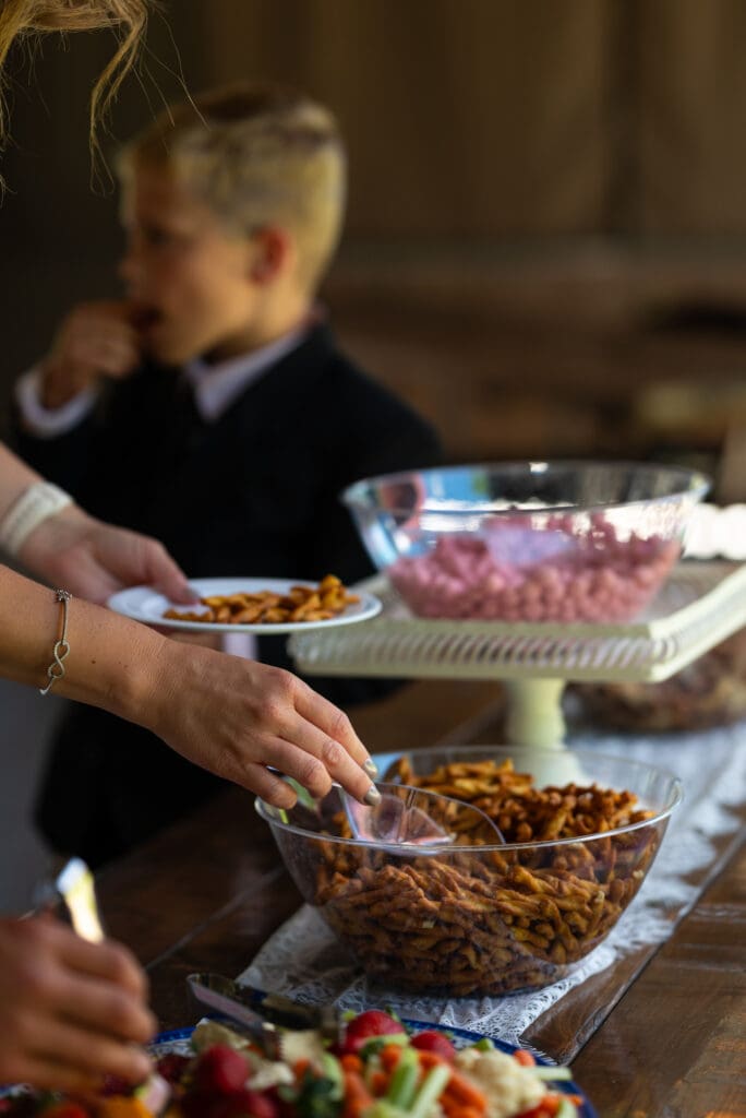 wedding reception snacks