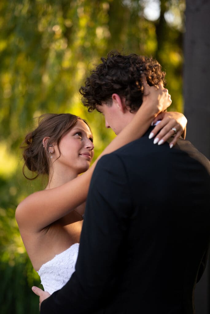 true to color natural timeless wedding photographer near pepin
