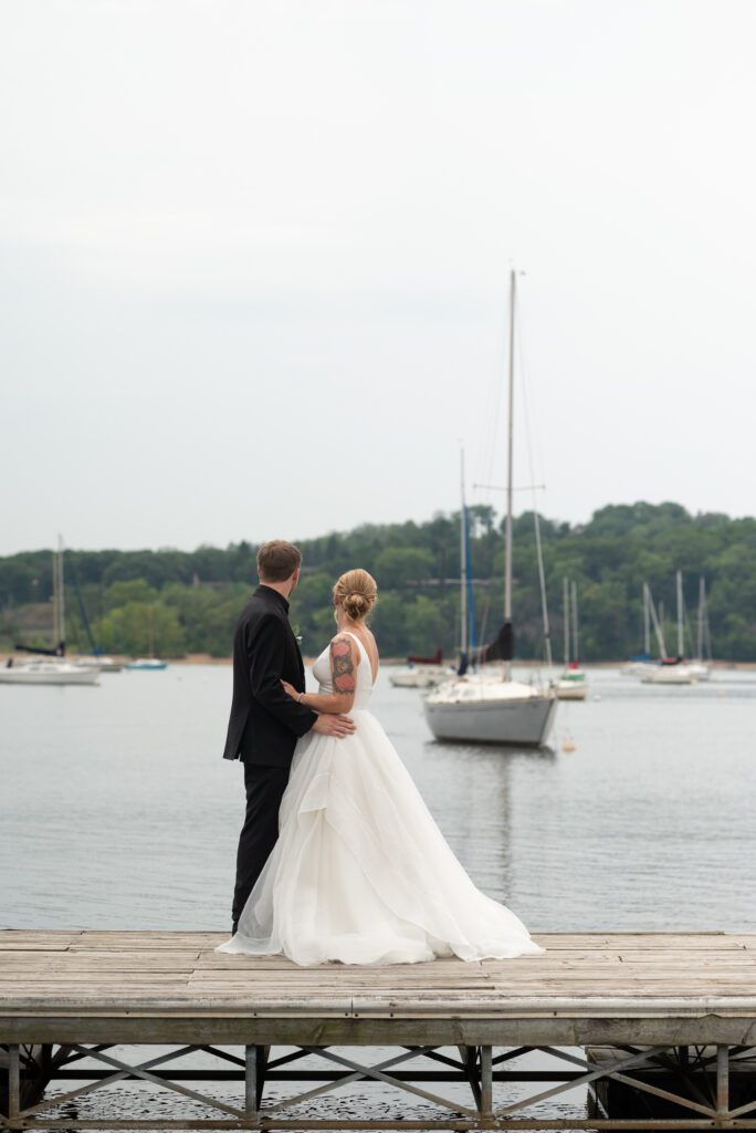 wedding photos with sailboats