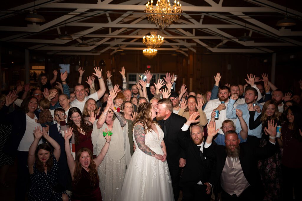 Fun wedding guest photo idea