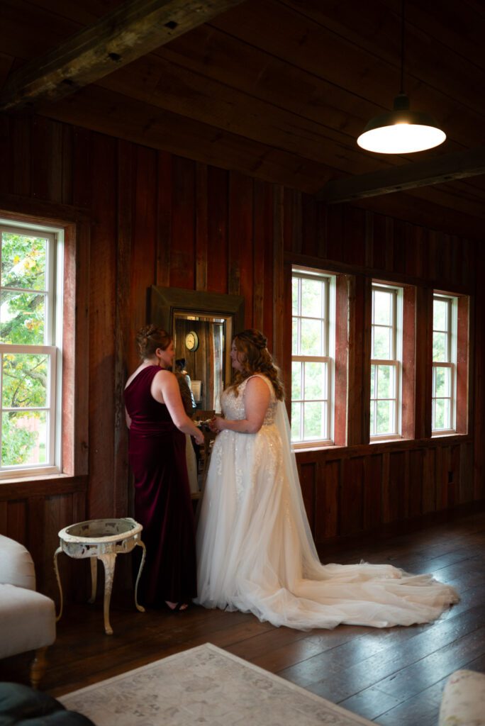 bride and sister